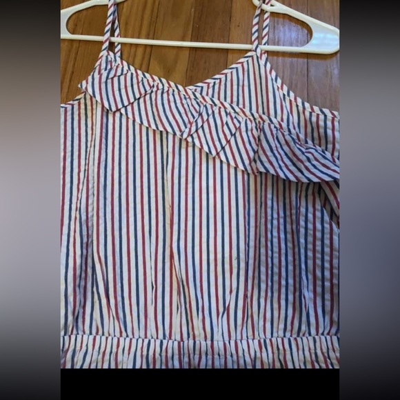 Girls Vineyard Vines romper: red, white, blue. Size L - NWT - Picture 2 of 3